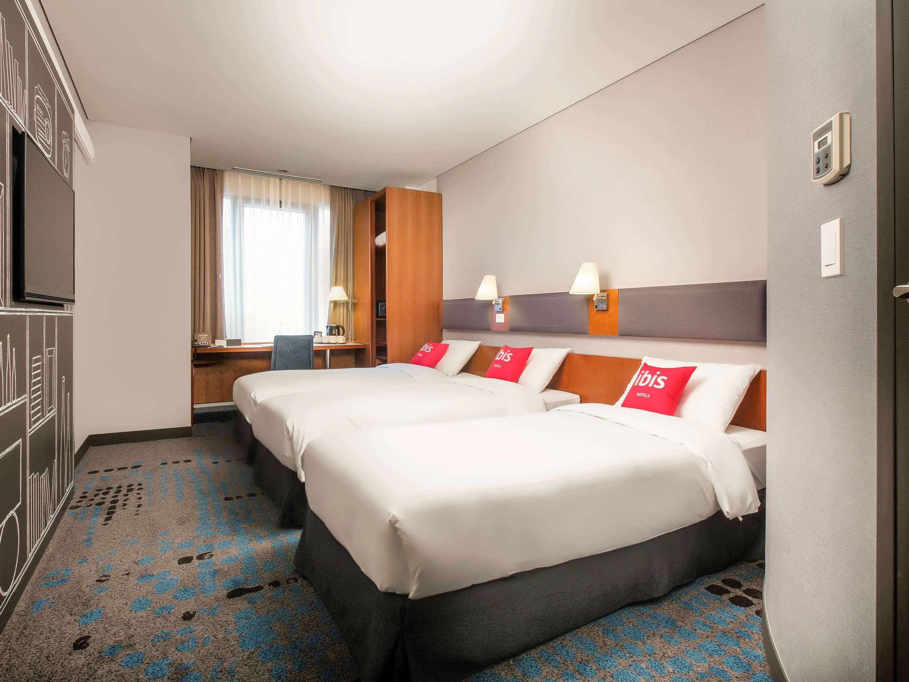 Khách sạn Ibis Ambassador Myeongdong 3*