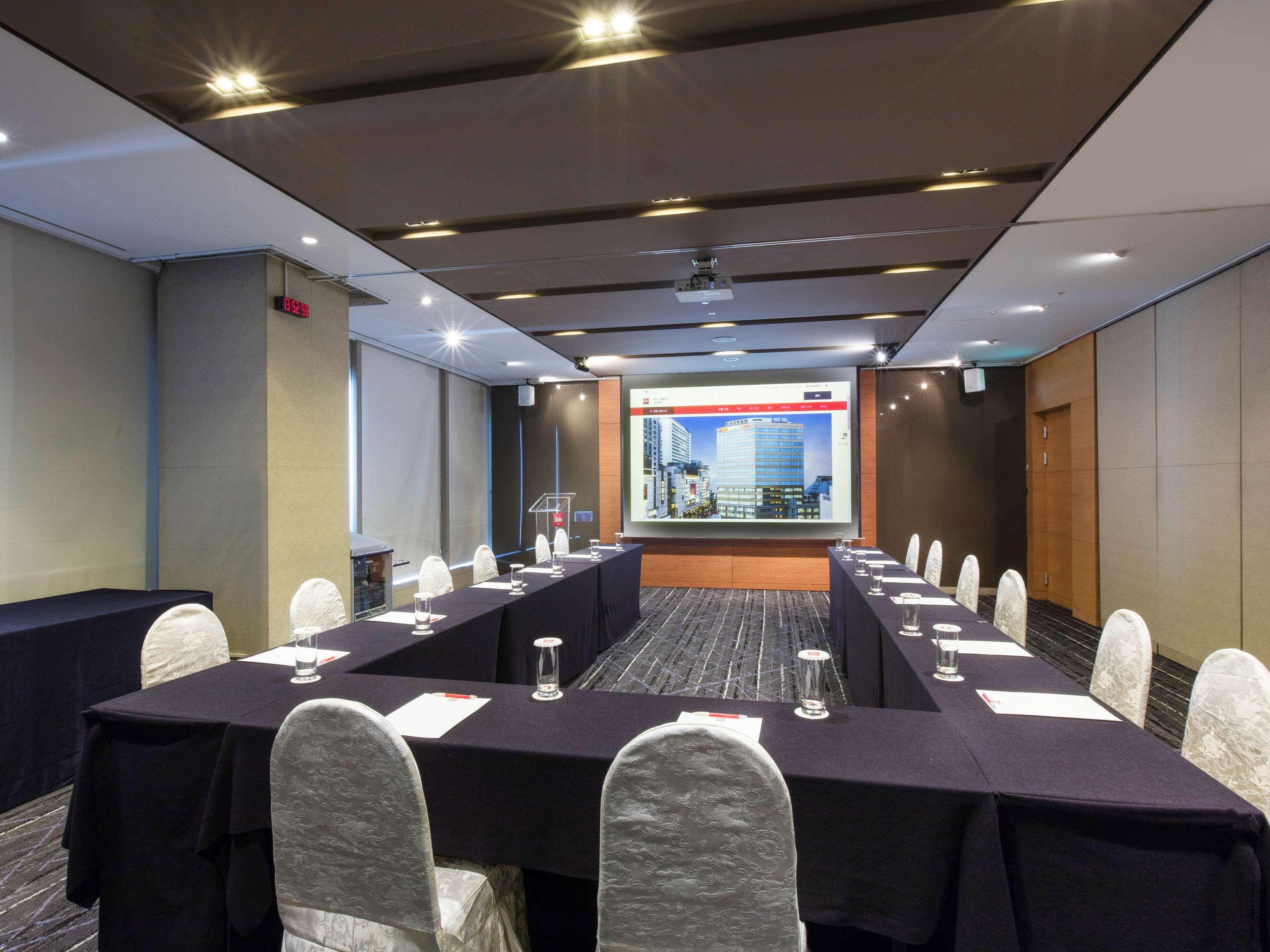 Khách sạn Ibis Ambassador Myeongdong