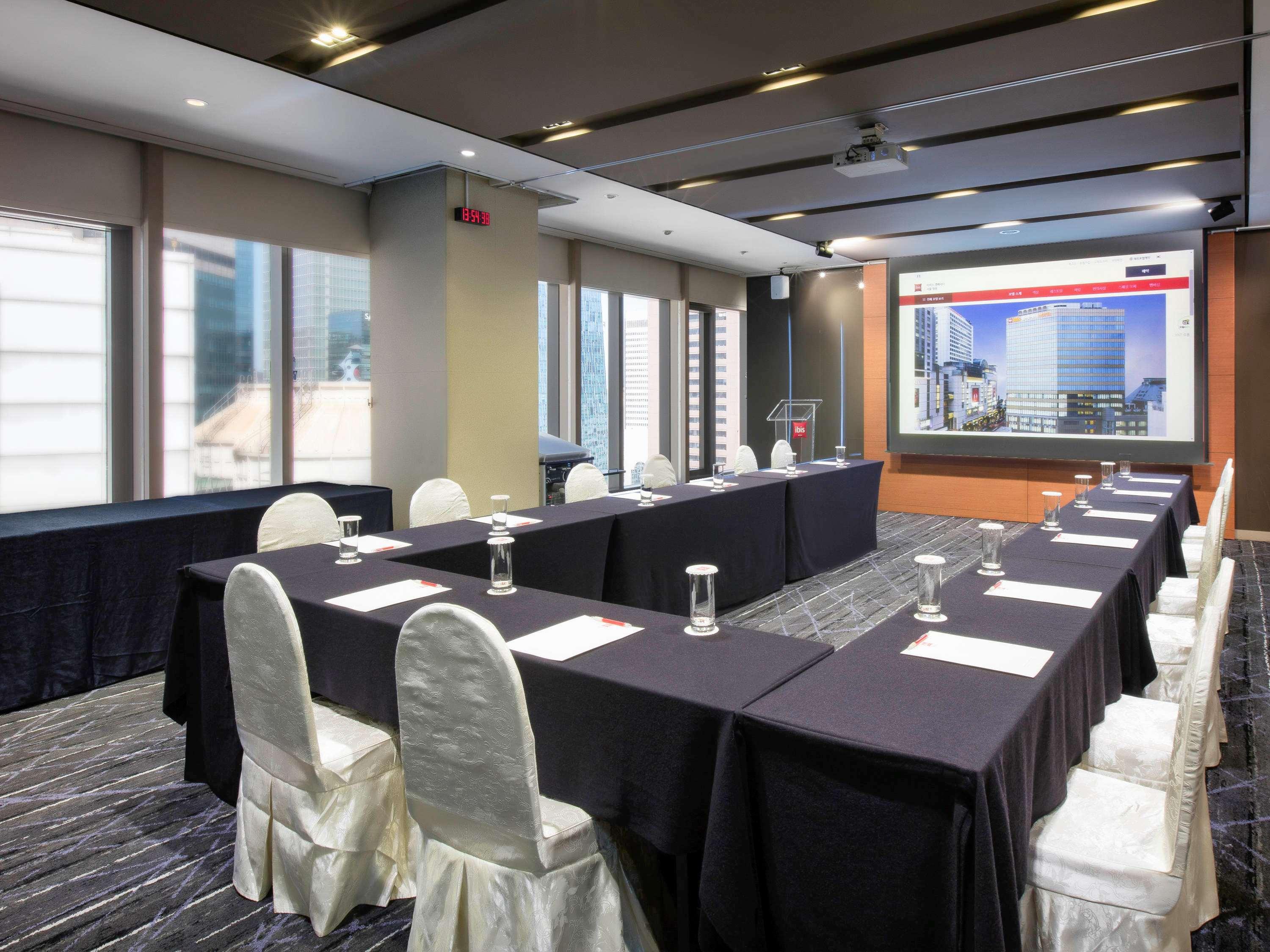 Ibis Ambassador Myeongdong Khách sạn 3*