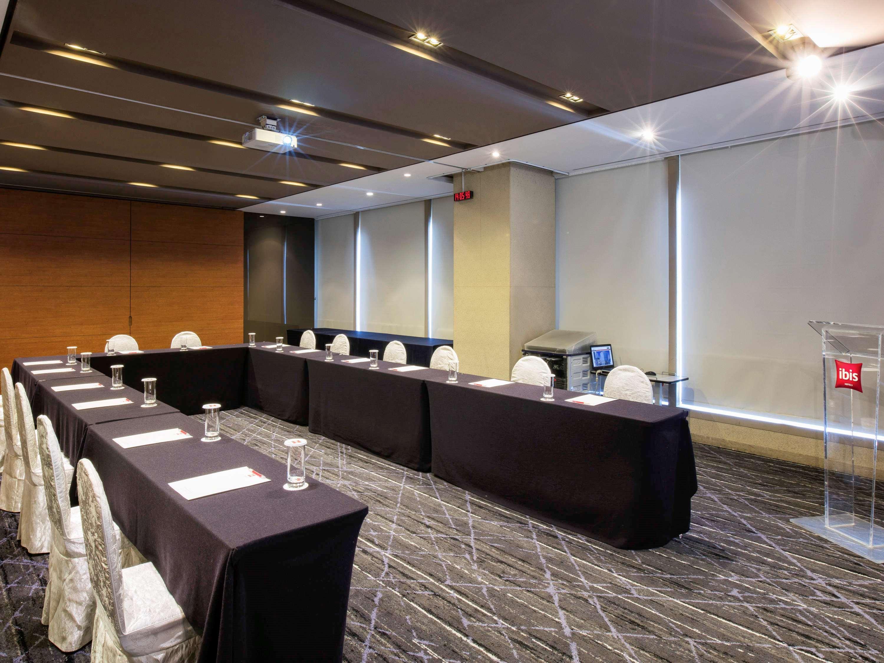 Khách sạn Ibis Ambassador Myeongdong Seoul