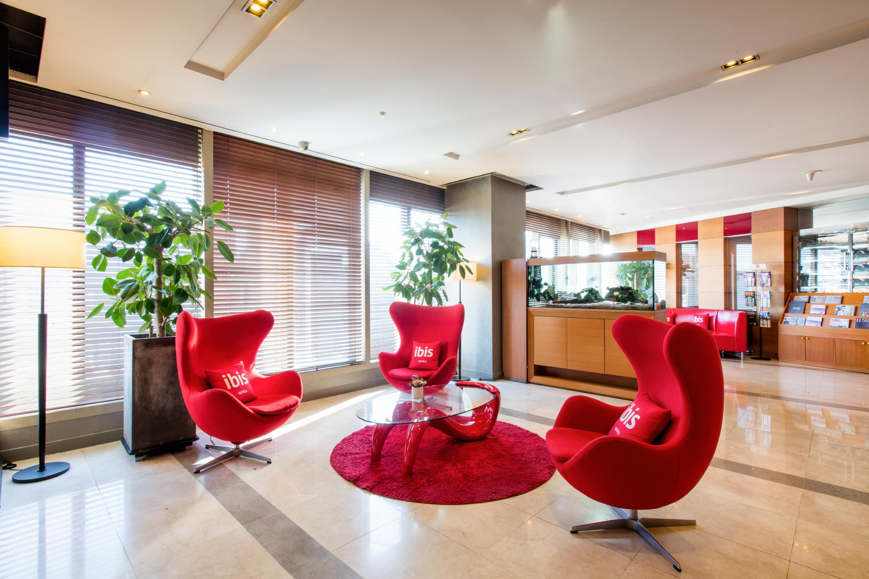Khách sạn Ibis Ambassador Myeongdong Seoul